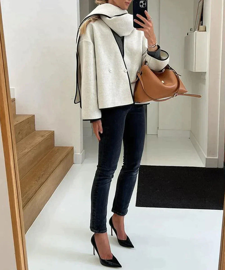 Sully | Short jacket with minimalist French scarf