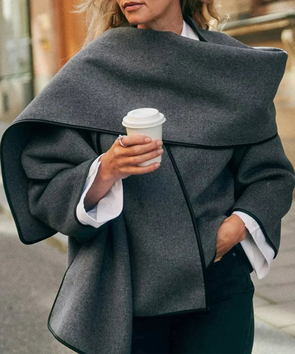 Sully | Short jacket with minimalist French scarf