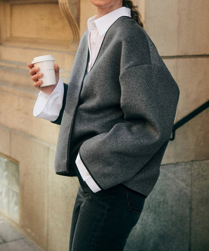 Sully | Short jacket with minimalist French scarf